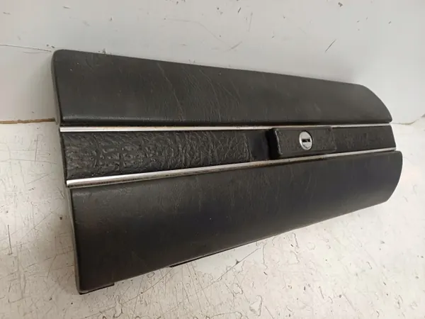 Handschuhfachklappe Mercedes W123 75- OEM LUK826 image 4