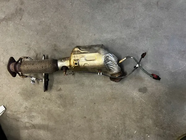 Katalysator OEM HG93-5E211-GD voor Ford Fusion image 2