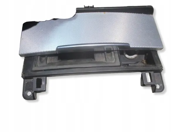 Cinzeiro dianteiro OEM 81471 para Audi Q7 4L - Usado image 3