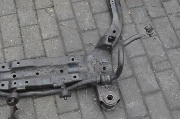 Kia OEM 235106 Vorderachsträger gebraucht image 3