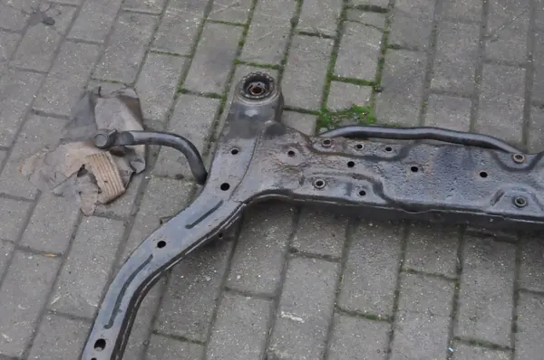 Kia OEM 235106 Vorderachsträger gebraucht image 5