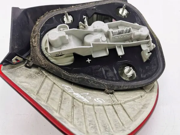 BMW 1 E81 E87 2007 Luz trasera derecha OEM 7164956 image 7