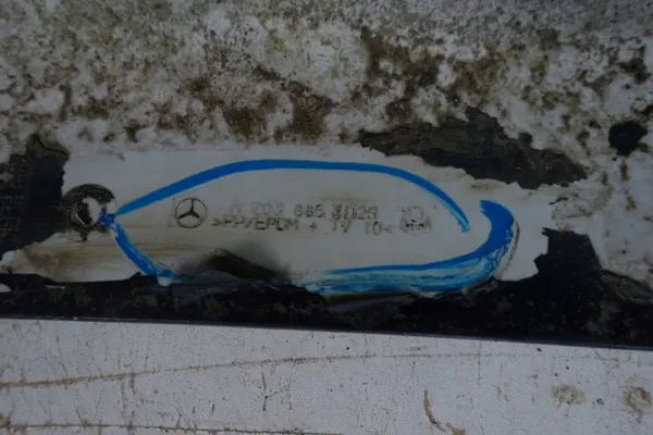 Mercedes C W203 etupuskuri OEM A2038853025 image 10