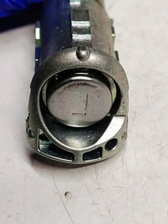 Inserción cerradura puerta Renault Captur OEM N0501992 image 3