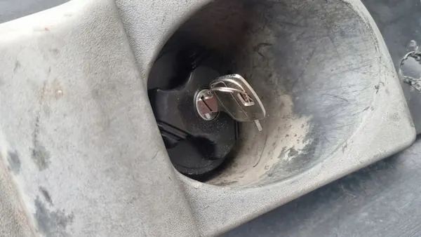 Tubería de llenado de combustible Iveco Daily 00-14 Euro3 4 y 5 - completa image 3