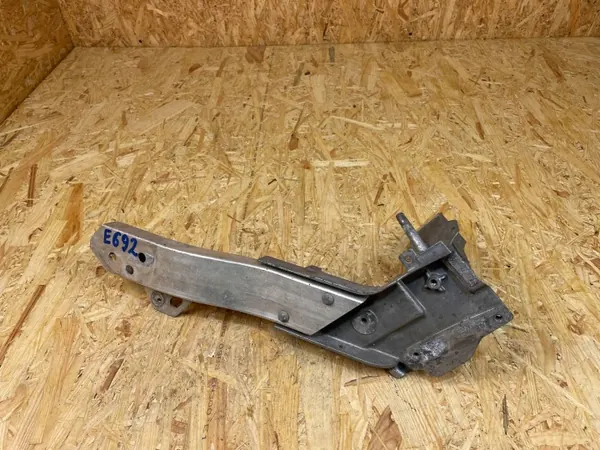 Mercedes GLC W253 Gurtführung OEM A2536210700 image 5