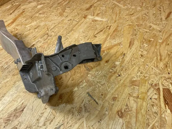 Mercedes GLC W253 Gurtführung OEM A2536210700 image 8