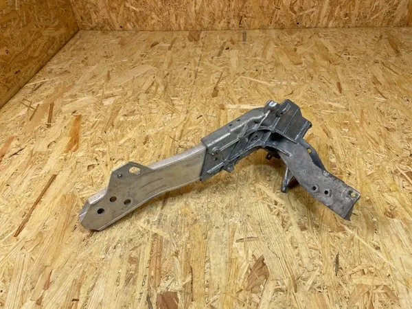 Mercedes GLC W253 Gurtführung OEM A2536210700 image 9