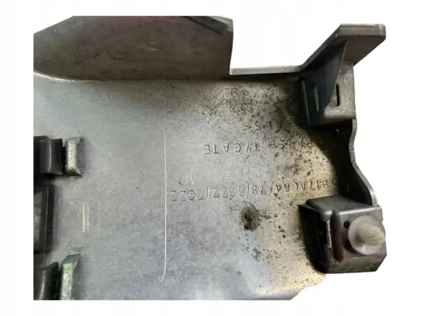 Bandeau d'éclairage tableau Peugeot 4007 OEM 817A064 image 4
