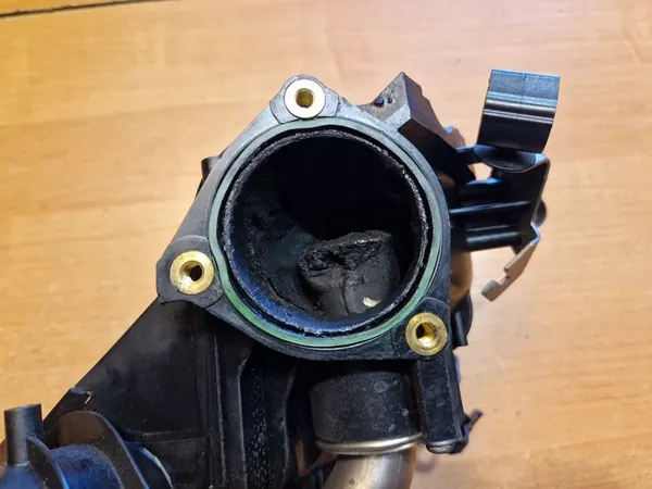 BMW E81 E87 E90 E91 2.0D N47 Coletor de Admissão 7810179 image 6