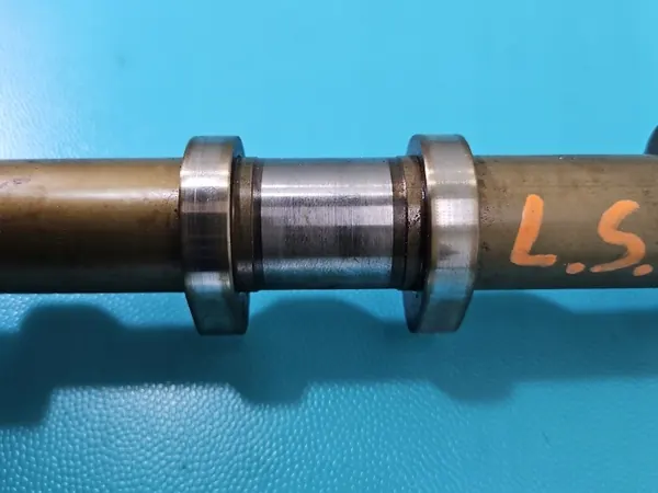 Árvore de cames usada para Audi Q5 3.0 TFSI CTU 272CV image 4