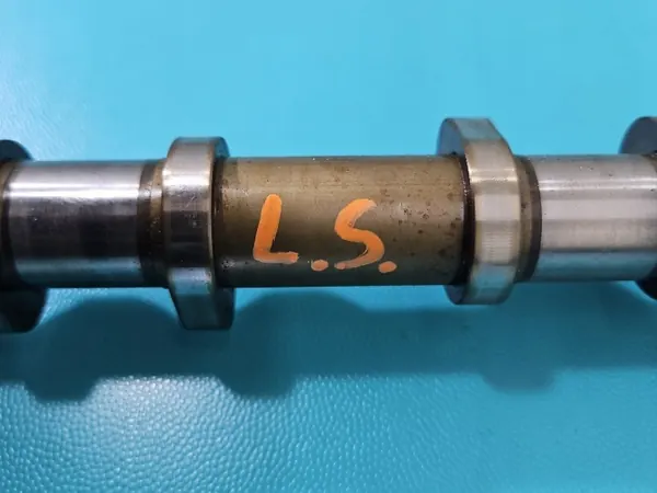 Árvore de cames usada para Audi Q5 3.0 TFSI CTU 272CV image 5