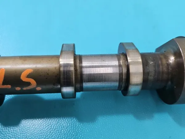 Árvore de cames usada para Audi Q5 3.0 TFSI CTU 272CV image 6