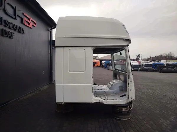 Cabina DAF XF 106 usada - OEM XF 106 image 3