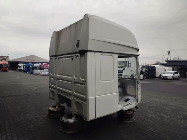 Cabina DAF XF 106 usada - OEM XF 106 image 4