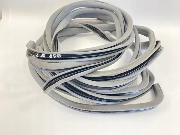 Samettiset ovitiivisteet harmaa OEM USZCZELKI/SDV10681 Mercedes image 6