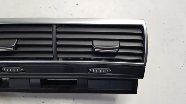 Audi A6 C6 mittluftgallergrill OEM 4F1820951F image 3