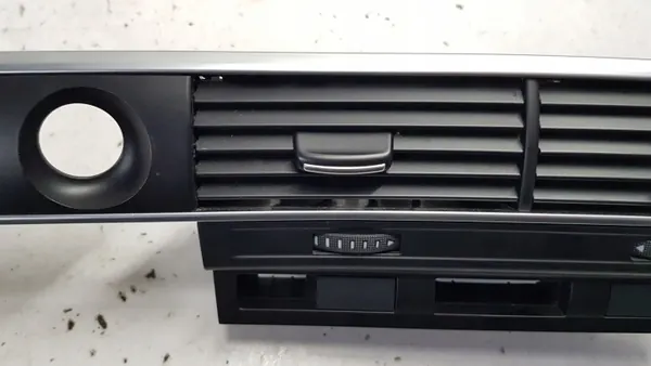 Audi A6 C6 mittluftgallergrill OEM 4F1820951F image 4