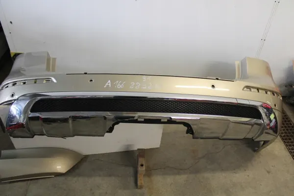 Parachoques trasero Mercedes ML AMG A166 W166 image 2