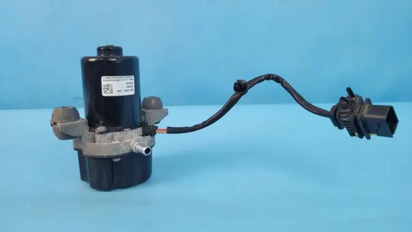 Bomba de vacío Mercedes OEM A0004303500 para EQA 250 image 8