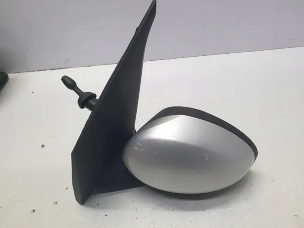 Toyota Aygo linker manueller Spiegel OEM Lackcode 1E7 image 4