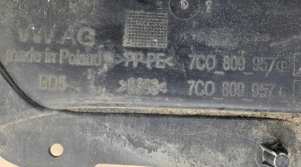 OEM 7C0809957D/E Vänster framskärm VW Crafter image 5