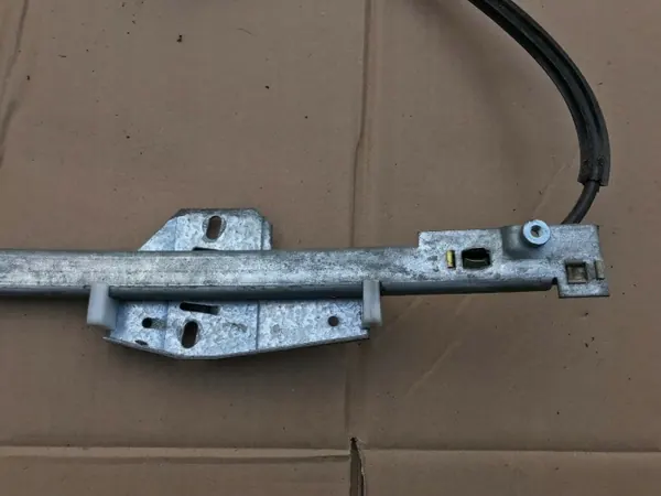 OEM 357839401 Vänster bakdörrs fönsterreglage image 4