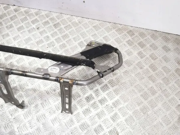 Lexus Accu-bevestiging OEM Lexus - Gebruikt onderdeel image 3