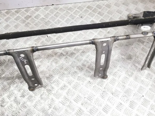 Lexus Accu-bevestiging OEM Lexus - Gebruikt onderdeel image 4