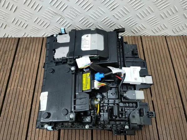 Kia Stinger 17-21 Cendrier Chargeur OEM 84680-J5600 image 5