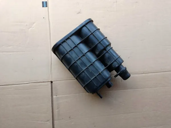 Filtro de carbón usado OEM A1664700359 Mercedes GLE W166 image 2