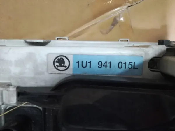 Farol dianteiro esquerdo Skoda Octavia I Lift OEM 1U1941015L image 4
