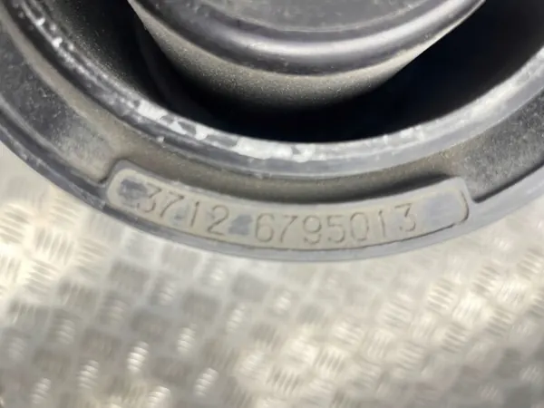 Ilmajousi BMW X5 F15/F16 OEM 6795013 - Käytetty image 4