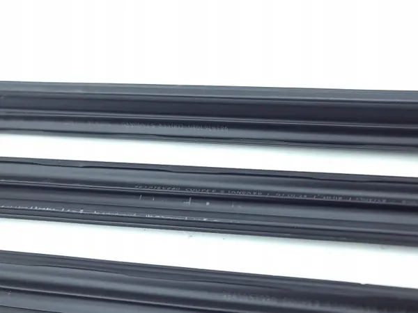 Fronttür-Fensterdichtung OEM 9839766880 - Gebraucht image 4