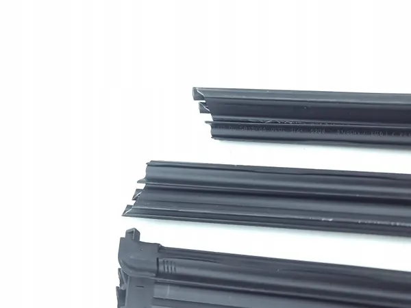 Fronttür-Fensterdichtung OEM 9839766880 - Gebraucht image 5