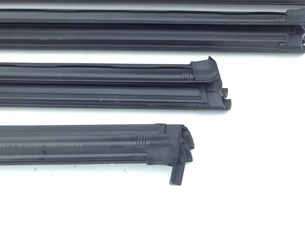 Fronttür-Fensterdichtung OEM 9839766880 - Gebraucht image 9