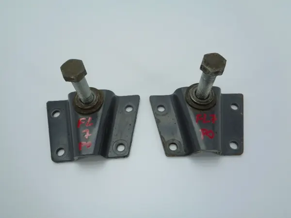 Volvo FL7 Euro5 achter schokdemperbevestiging OEM 53645647487327265356 image 2