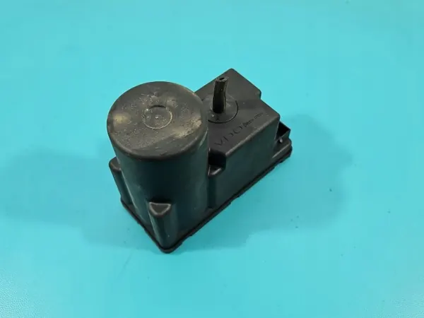 Pompe de verrouillage central OEM 4A0862257A Audi 80 B4 image 2