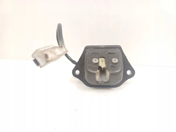 2004 Nissan Almera Tino Verrou de coffre image 1