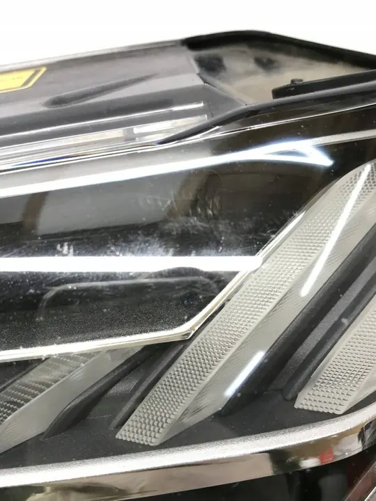 LINKER LASERREFLEKTOR AUDI A7 S7 C8 4K8941085F image 5