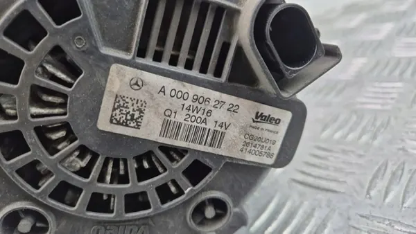Vaihtovirtageneraattori Mercedes E350 CDI W212 A0009062722 image 5