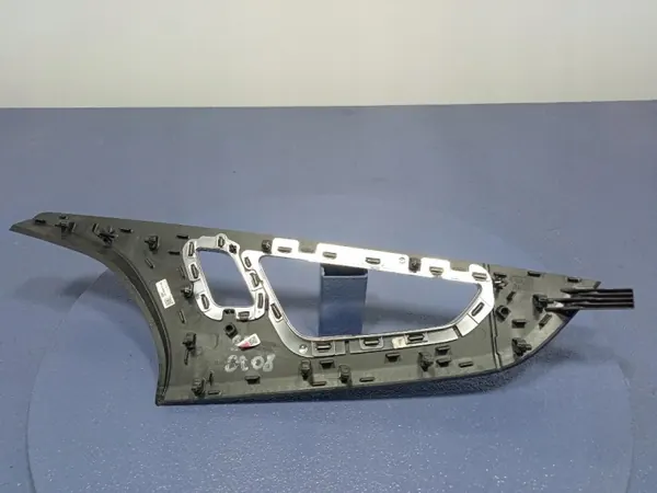 Audi SQ8 Q8 Dörrlist OEM 4M8867439AJ Vänster Fram image 4
