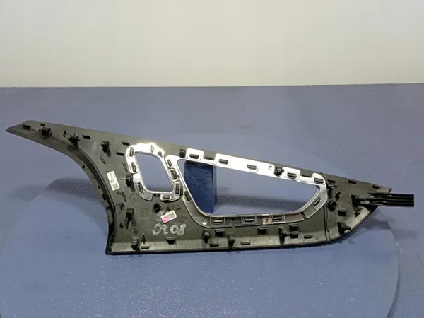Audi SQ8 Q8 Dörrlist OEM 4M8867439AJ Vänster Fram image 8