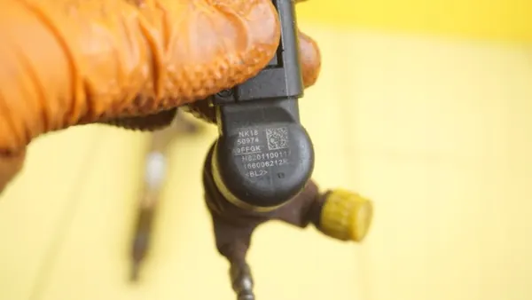 Injecteur H8201100113 pour Mercedes W176 1.5 CDI image 3