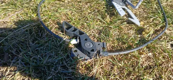 BMW F10-F13 Motorkapslot OEM 7183764 7183765 7183763 image 3
