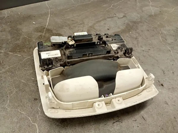 Ford Mondeo MK5 Matkustamon valo OEM DS73-F519A58-CA image 4