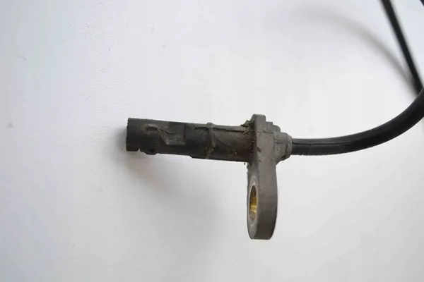 ABS-SENSOR VOOR MERCEDES E W211 A2115402917 image 2