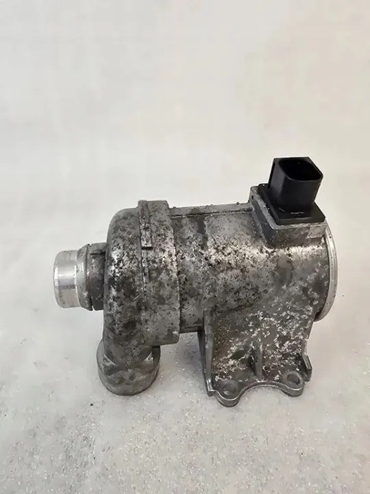 Vesipumppu OEM 31368715 Volvo XC60:lle 2.0L Bensiini image 3
