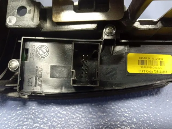 Cadre Radio Fiat Bravo II 07 OEM 7354428100 image 9