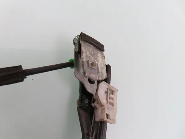 Elevador de vidro dianteiro esquerdo VW Polo III 6N1 6N4837401 image 5